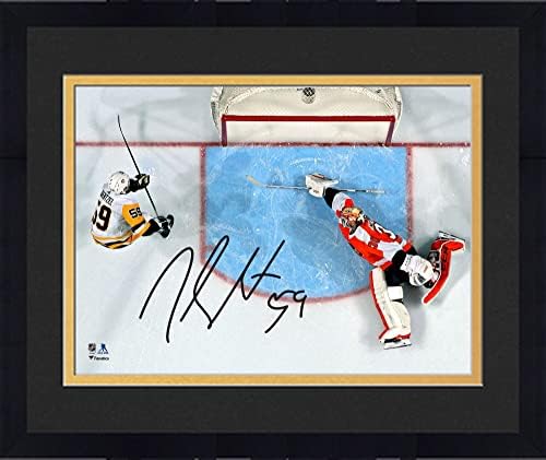Keretes Jake Guentzel Pittsburgh Penguins Dedikált 8 x 10 Rezsi Cél vs Szórólapok Fénykép - Dedikált NHL-Fotók